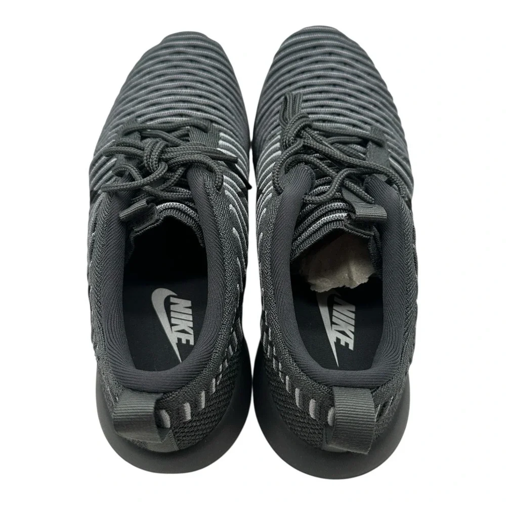 Nike Roshe Two Flyknit Shoes Womens‎ Sz 8 Dark Grey Pure Platinum 844929-002